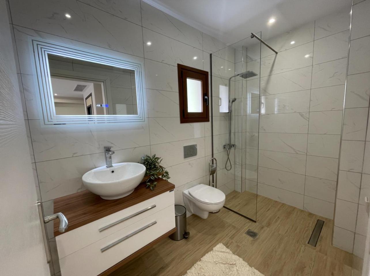 Agora Luxury Villa I Loutraki  Exterior photo
